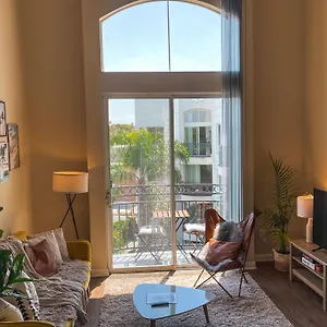 Sunny 1bdr Centrally Located In Marina Del Rey Apartment
